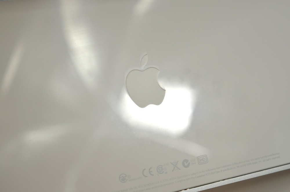 APPLE Wireless Keyboard - Bluetooth Technology MC184LL/A