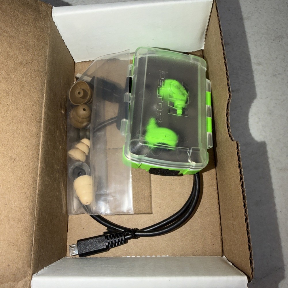 Peltor EEP100 Electronic Earplugs ABS Polymer 6 DB Earbuds Green: EEP-100