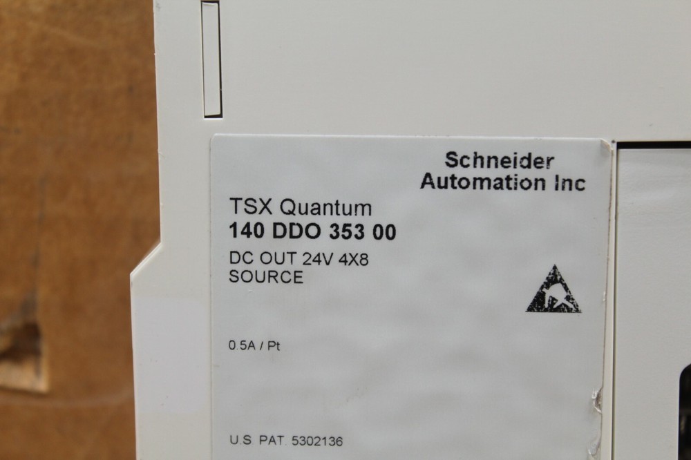 Schneider 140DDO35300 VDC Output