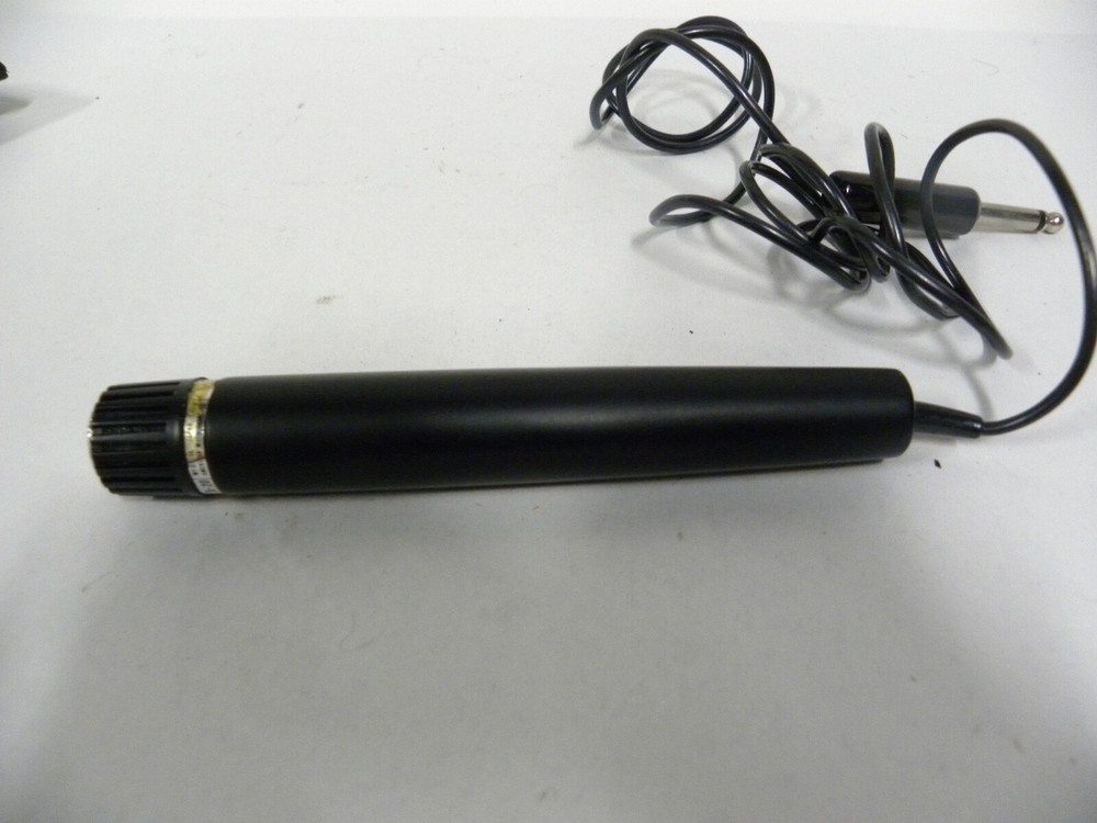 Vintage American D-20 Omnidirectional Dynamic Mic Microphone (A12)