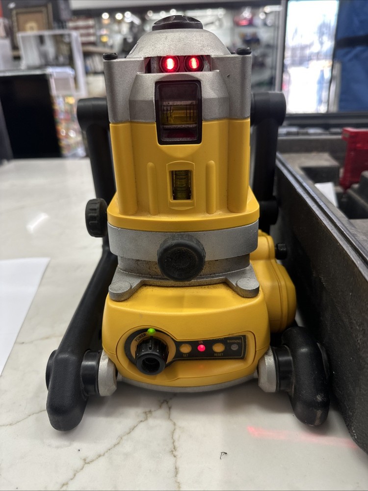 DeWalt Rotary Laser Level DW071 Tested & Working Only As Seen