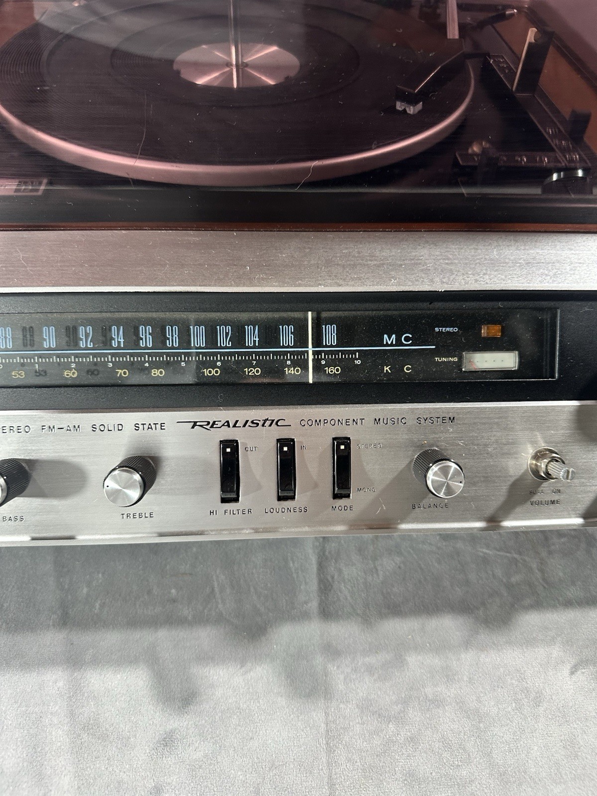 Realistic components music system model MC-2000 great condition