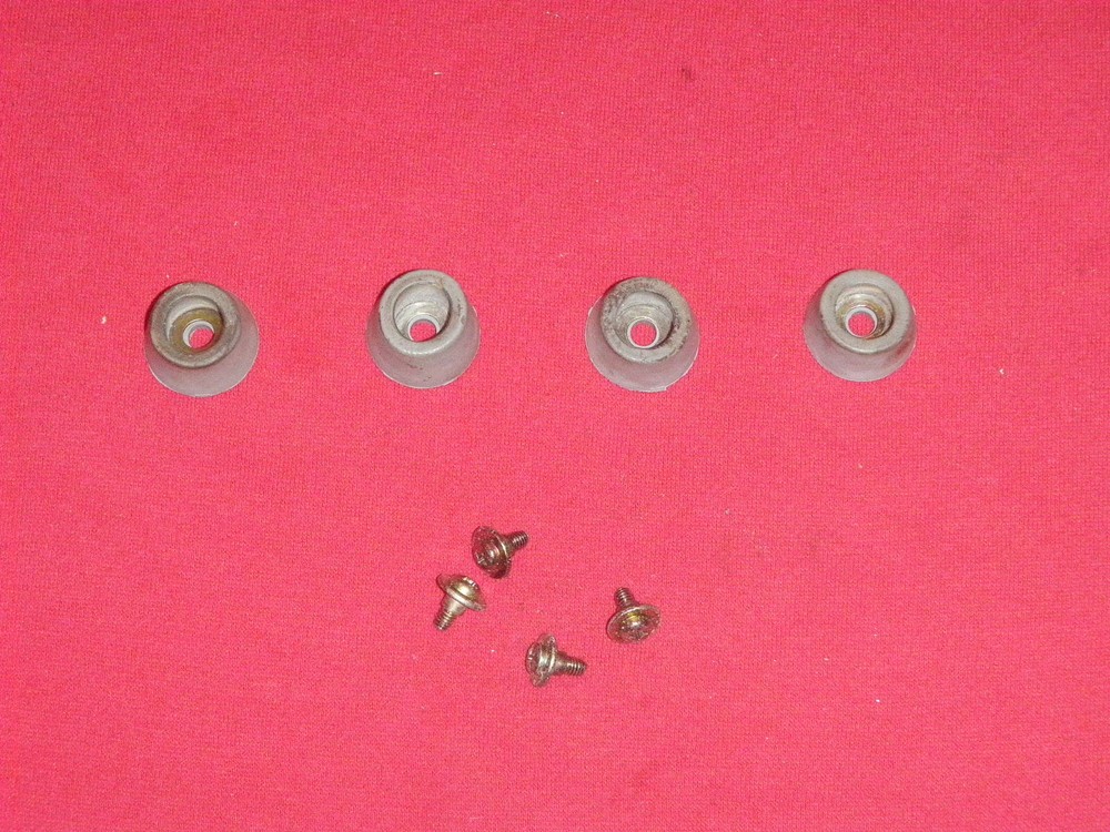 Pillsbury Bread Maker Feet for Model 1025