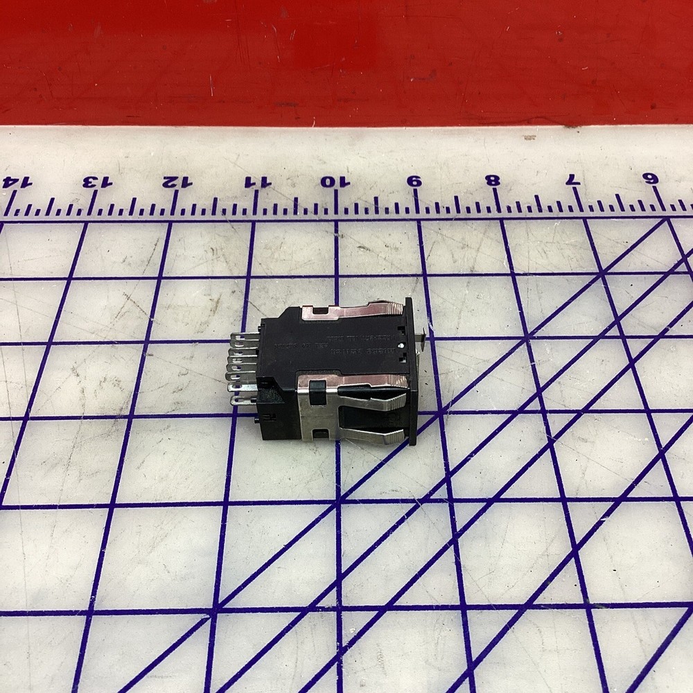 Micro Switch AML 20 Series 10 Prong