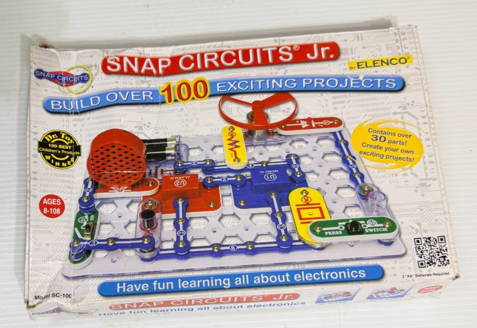 Snap Circuit Jr. Skill Build over 100 Exciting Projects Kit SC100