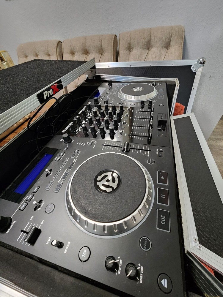 Numark Mixquad Dj Controller With Case