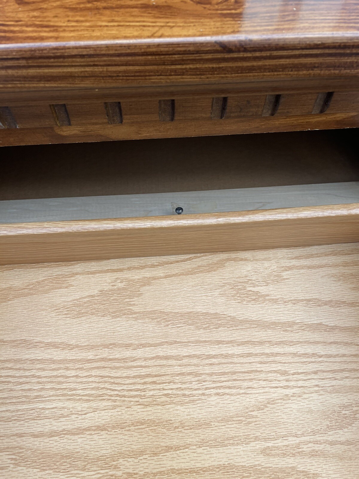 Bedroom Dresser with Glass Mirror Some Flaws Please Read