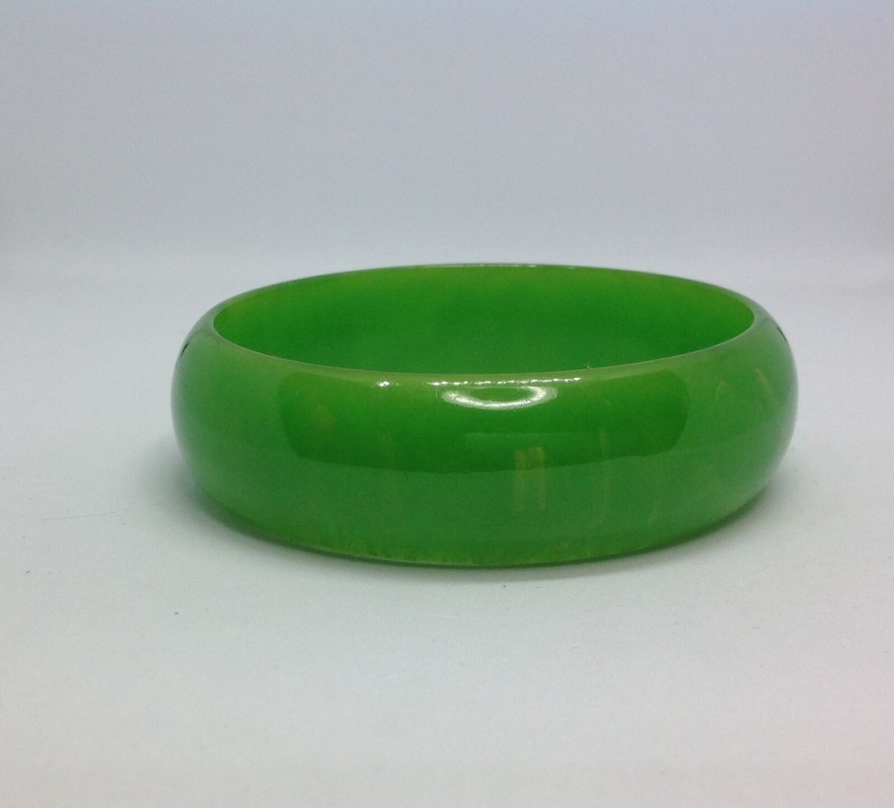 Vintage Semi Translucent Marbled Lime Green Bakelite 8" Bangle Bracelet