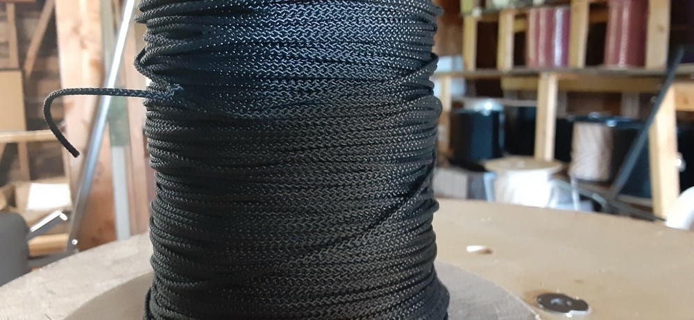 1/16 " x 900 ft. Diamond Braid Polyester Rope Spool.Black . No Core