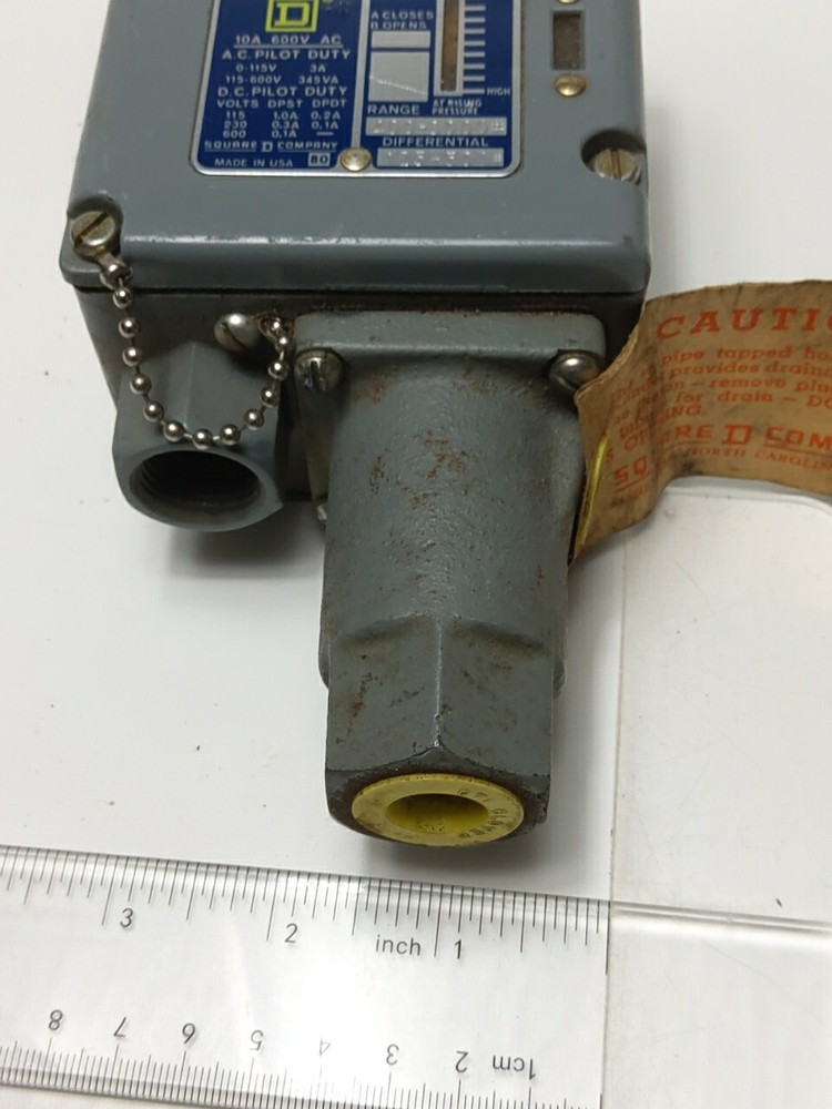 SQUARE D PRESSURE REGULATOR 9012-ADW-24 (NEW)