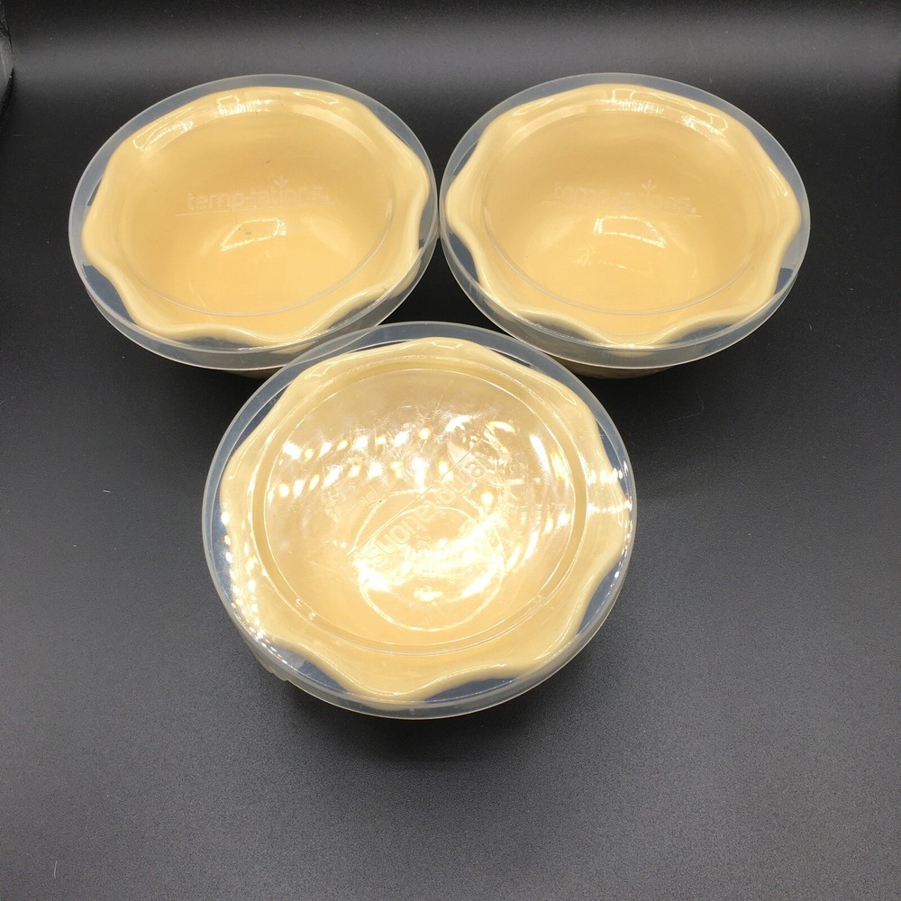 Temptations Bakeware Spring Yellow Butterfly Ramiken Set with Lids