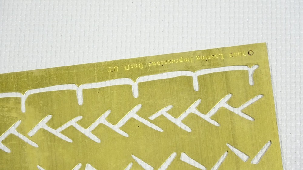 Borders & Edges Lasting Impressions Embossing Stencil 2003