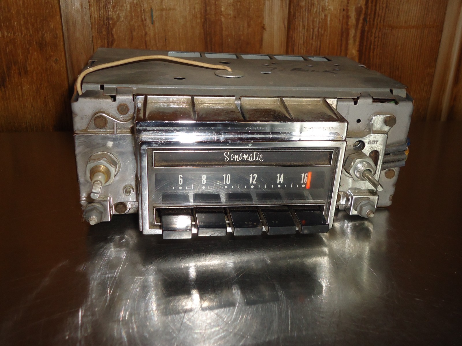 OEM GM Delco AM Radio 24APB1 7313604 Sonomatic 1972 Buick Skylark
