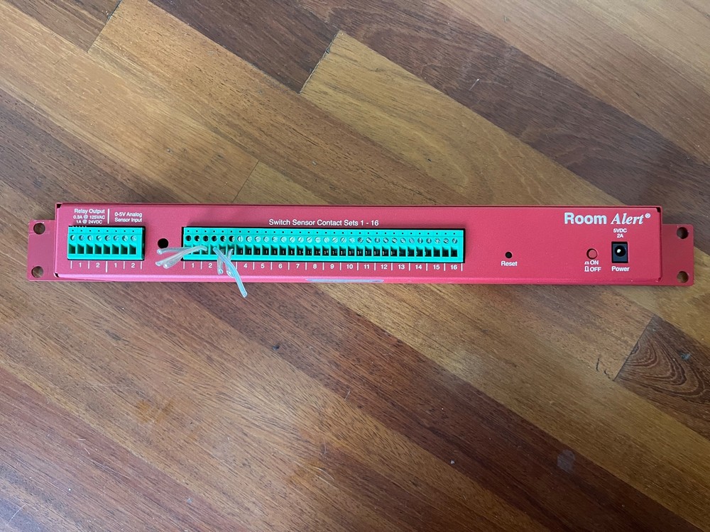 AVTech Software inc. Room Alert 32E with AC adapter and Rack Brackets