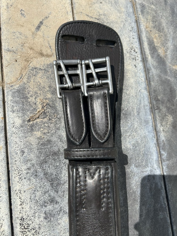 Schleese Girth. Brown. Size 34”