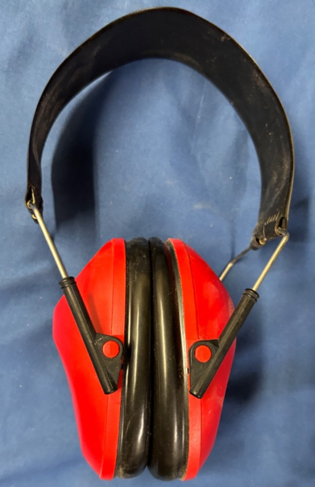 PELTOR Adjustable Size / Noise Cancelling Headset
