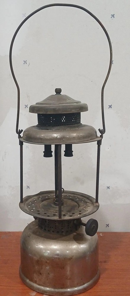 Vintage Coleman Quick lite Lantern Model LQ 1920s Untested No Globe