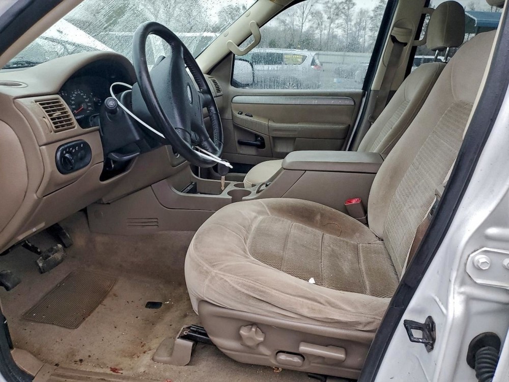 EXPLORER 2004 Glove Box 4945208