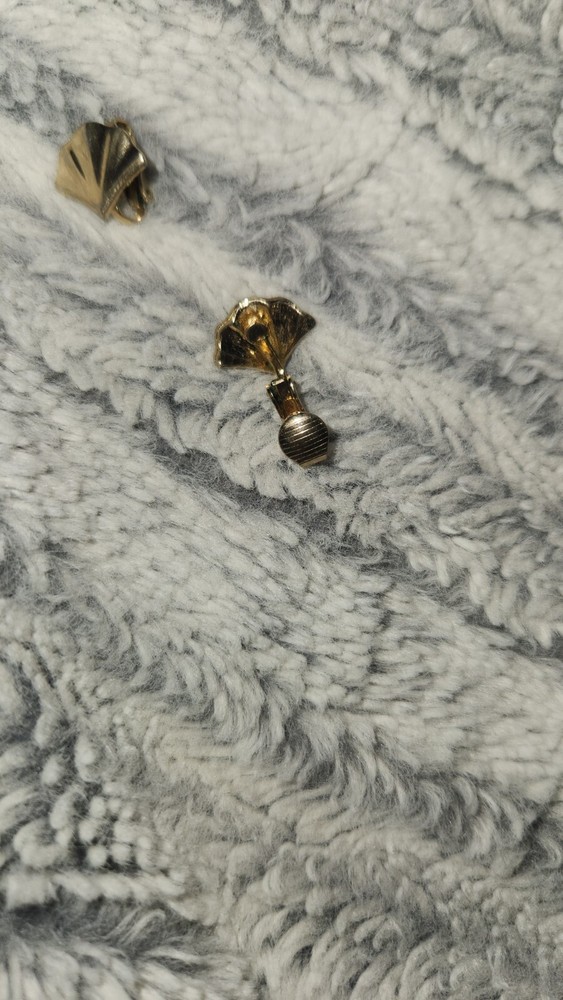 Small Earrings Vtg