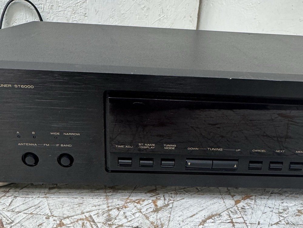 Marantz Tuner ST600 Working Good Condition No Remote