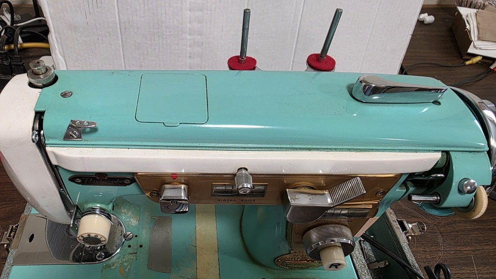 Fleetwood 767-B Deluxe Sewing Machine