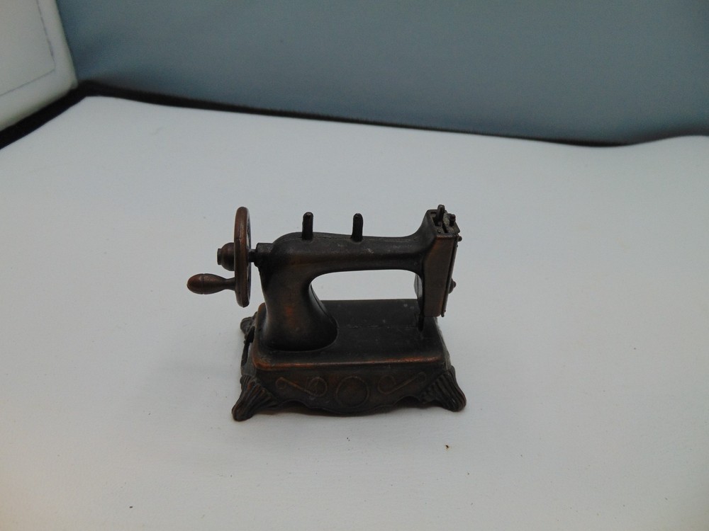 Vintage miniature Copper Sewing machine pencil Sharpener 2.5" x 2"