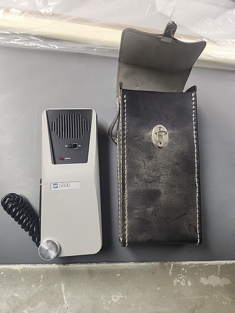 TIF 5500 Pump Style Automatic Halogen Leak Detector With Case