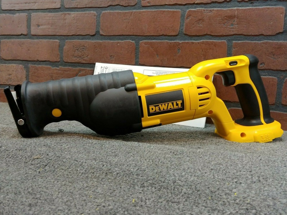 Dewalt DC385B 18V Variable Speed 4-Way Blade Clamp-***NEW***