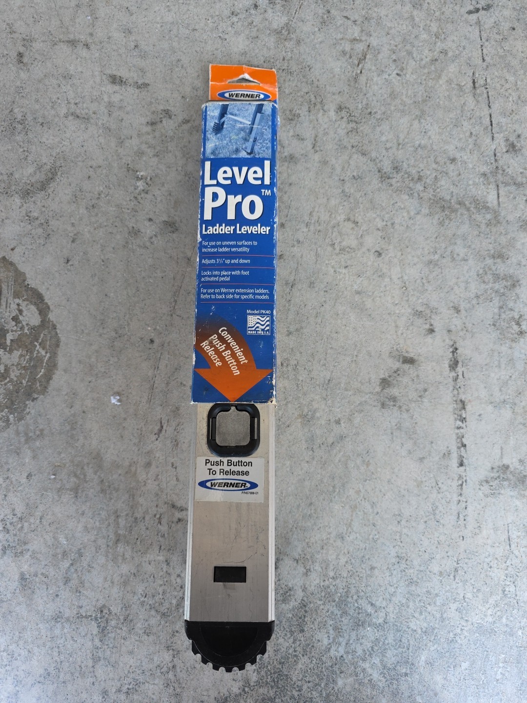 Werner PK40-1 Ladder Leveler - Level Pro - with Push Button Release - USA - NEW