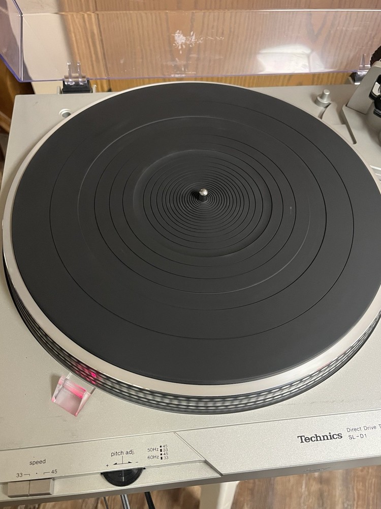 Technics SL-D1 Direct Drive Automatic Turntable System Record Player Turns On