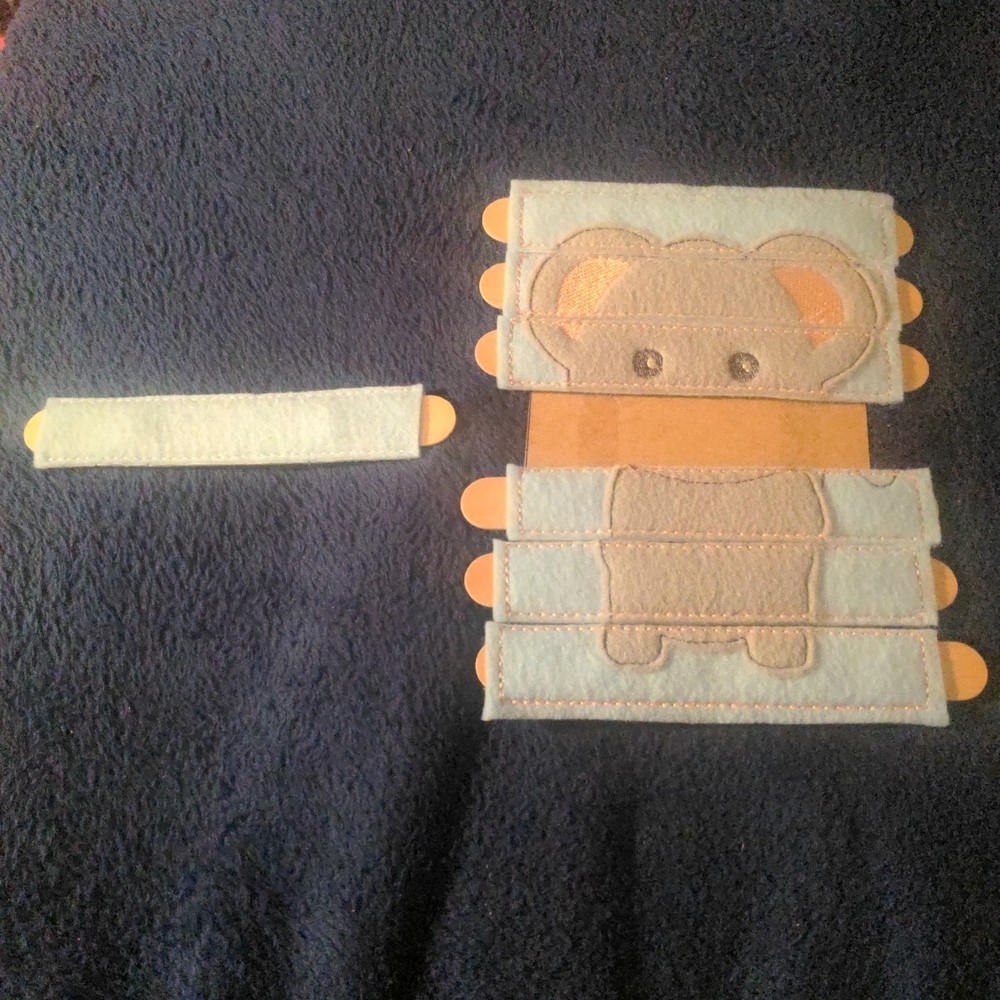 Handmade Felt Stick Puzzle - Cute Gray Mouse, Blue Background ls