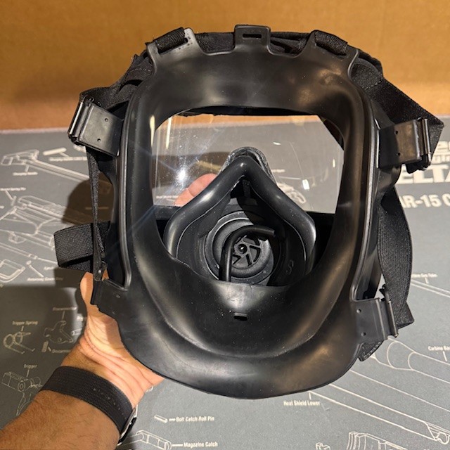 Avon FM53/M53 CBRN gas mask. Size Small