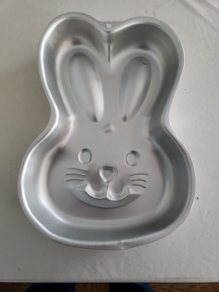 WILTON Bunny Rabbit CAKE PAN 2003 EASTER Holiday  #2105-2074 Bake Baking