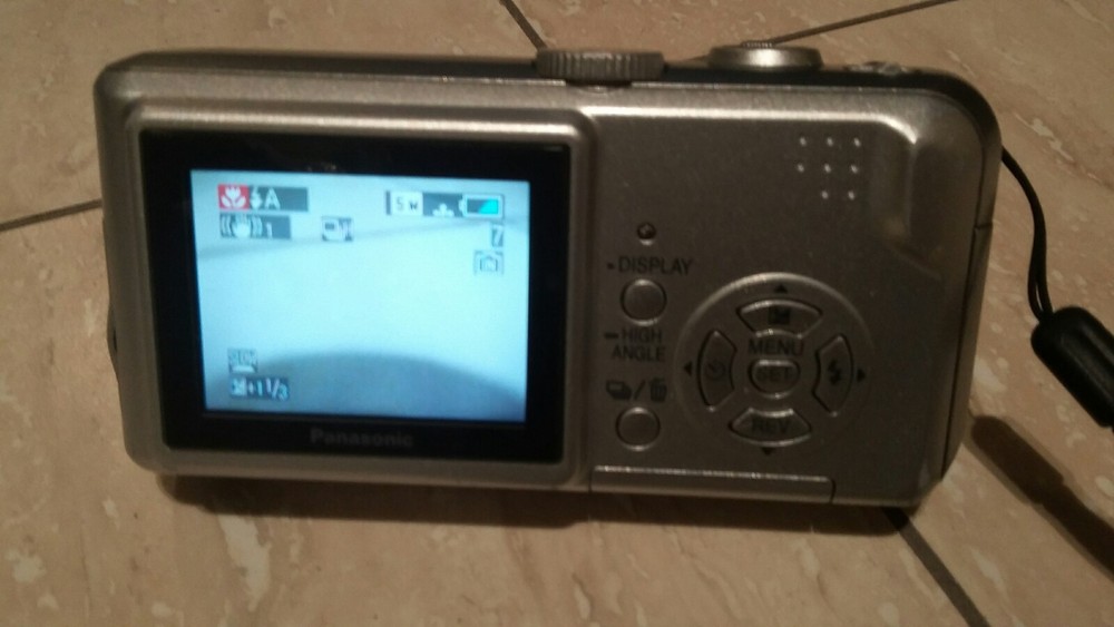 PANASONIC LUMIX DMC - LS2 5.0 mp