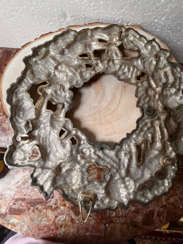 Silver Plated Wreath cherubs wall Art- Victorian style trivet angels