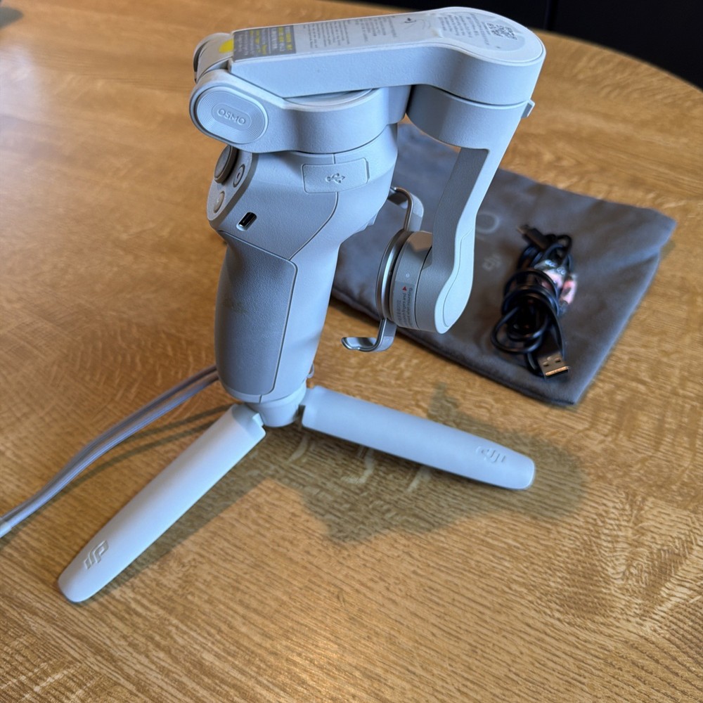 DJI Osmo Mobile 3 Smartphone Gimbal Stabiliser Complete Kit With Draw String Bag
