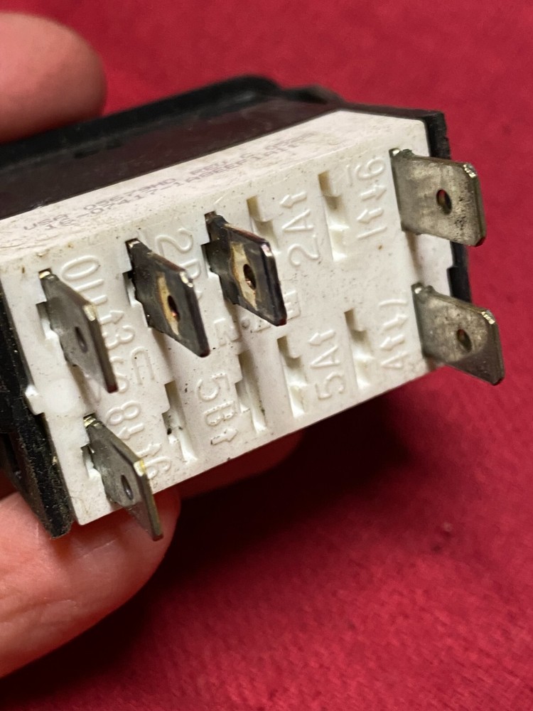 PETERBILT SWITCH, DASH, 16-07417-1A8EEF1A11 BACK HOOK UP LIGHT SWITCH