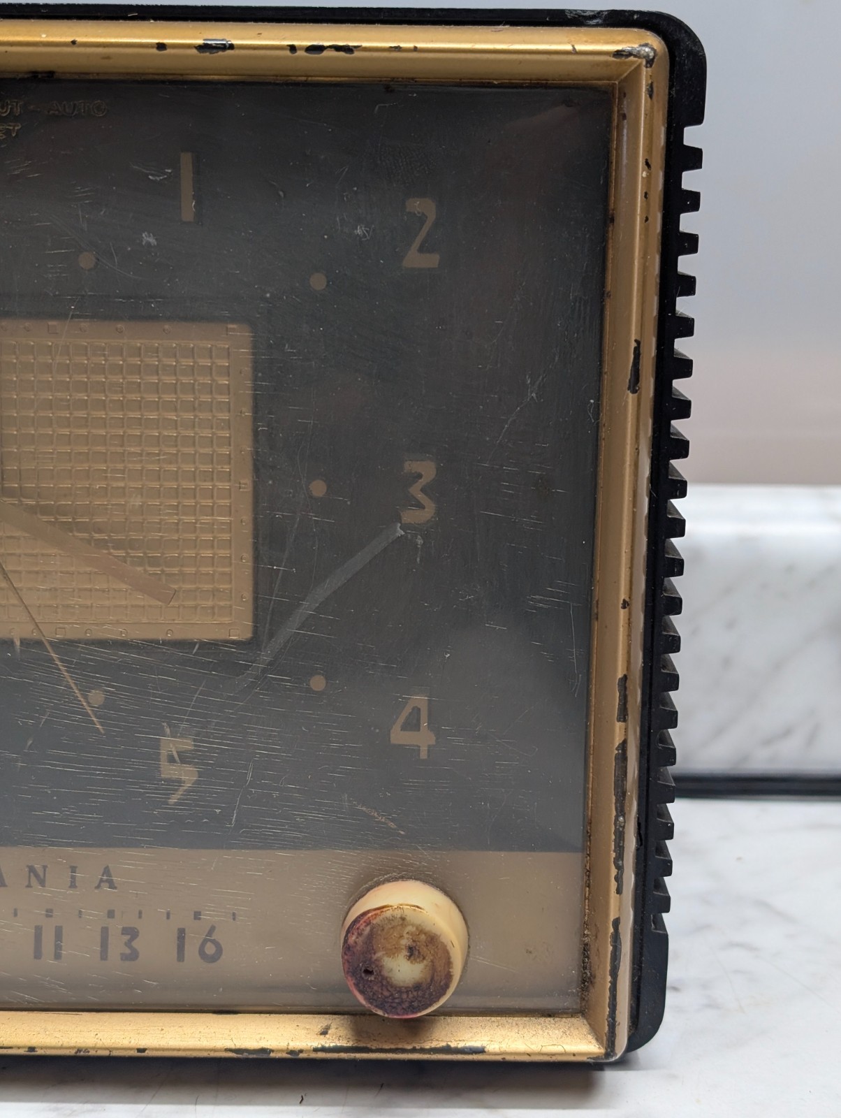 Sylvania Model 541B AM Tube Clock Radio Black Mid Century Modern Design