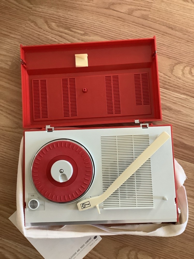 Emerson Phonograph Model 32P16