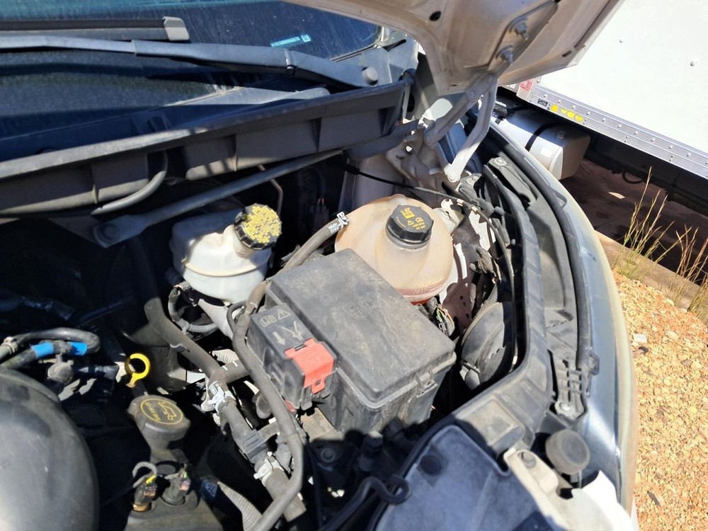 TRANSIT25 2017 Glove Box 4812348