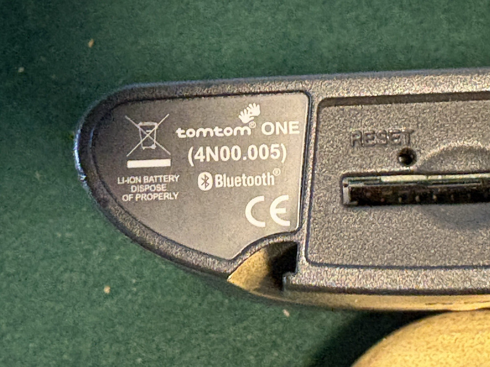 Tom Tom One N14644 (4N00.005) Satelite Navigation with Case