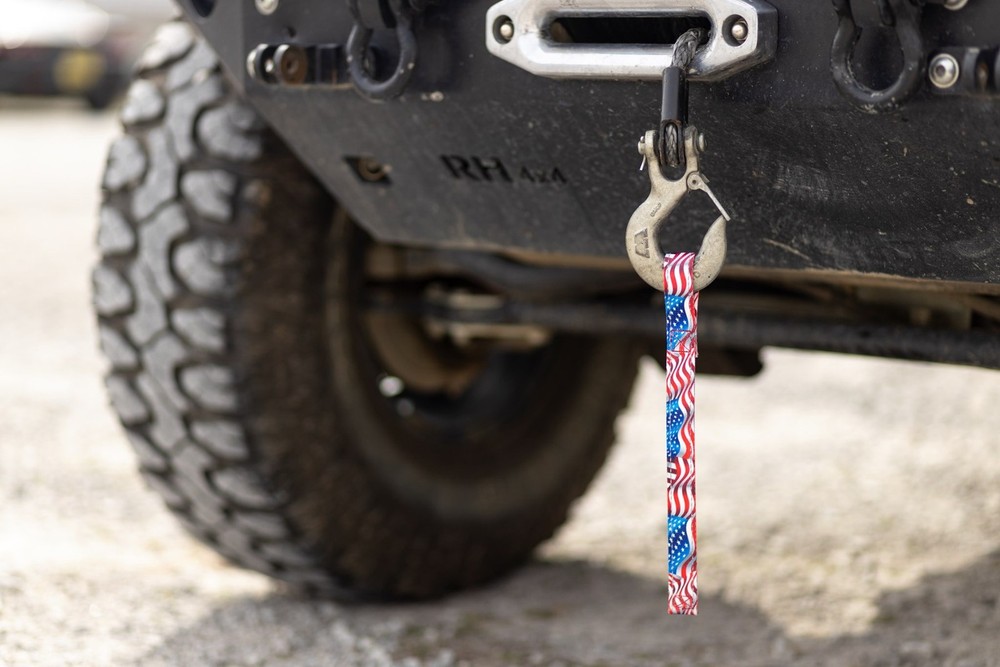 Country Brook Design Flying Free Winch Hook Pull Strap with Reflective Polyester