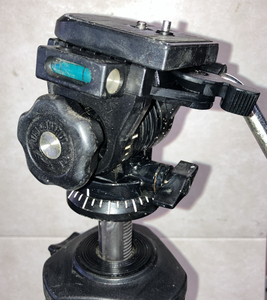 COBRA Eclipse 5000 Tripod (NEW)