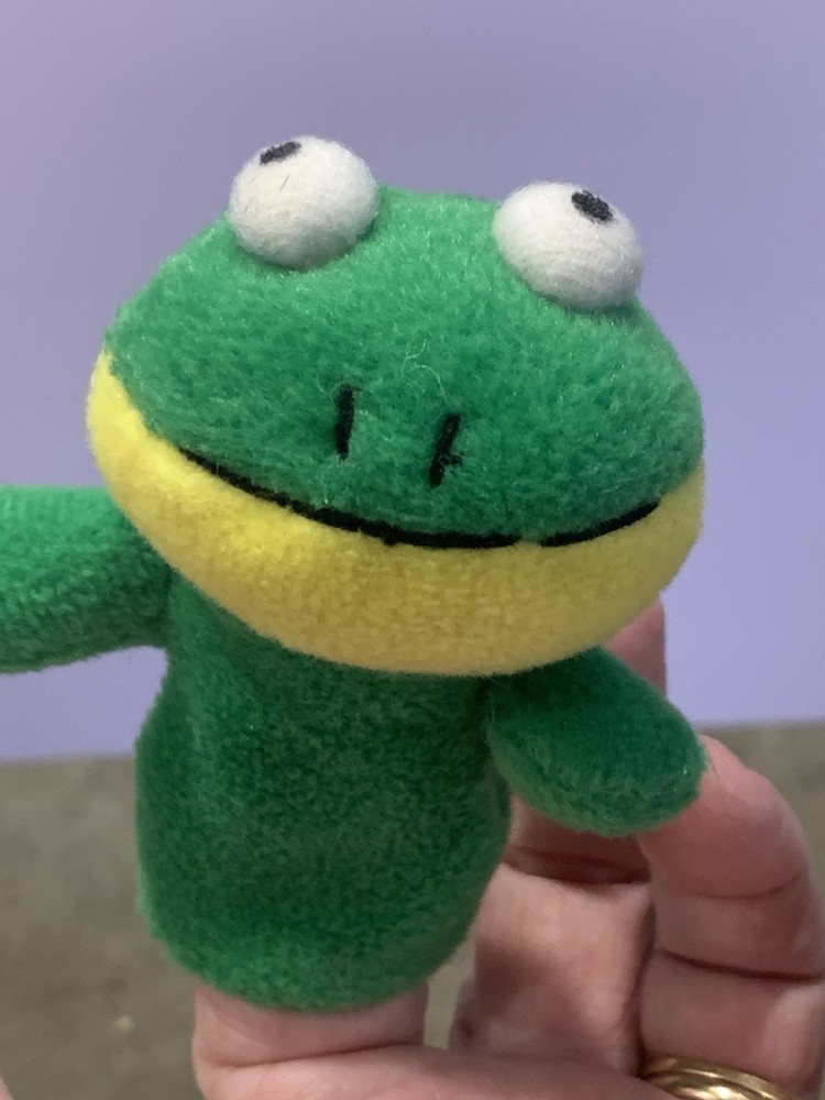 Bear And Frog Finger Puppets