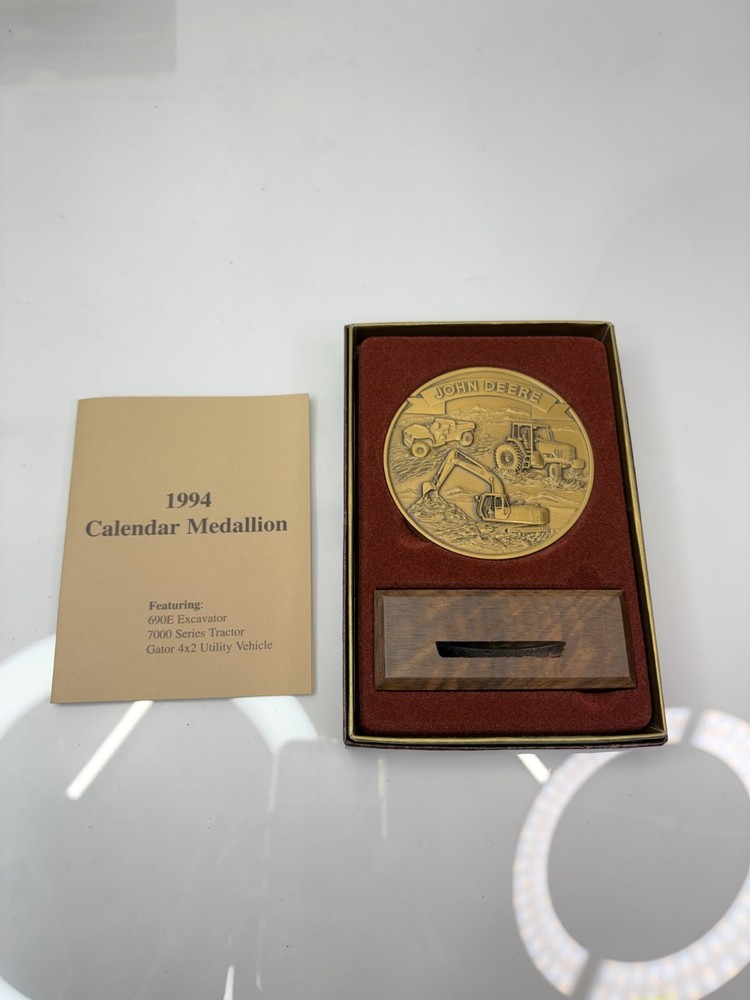 John Deere 1994 Calendar Medallion