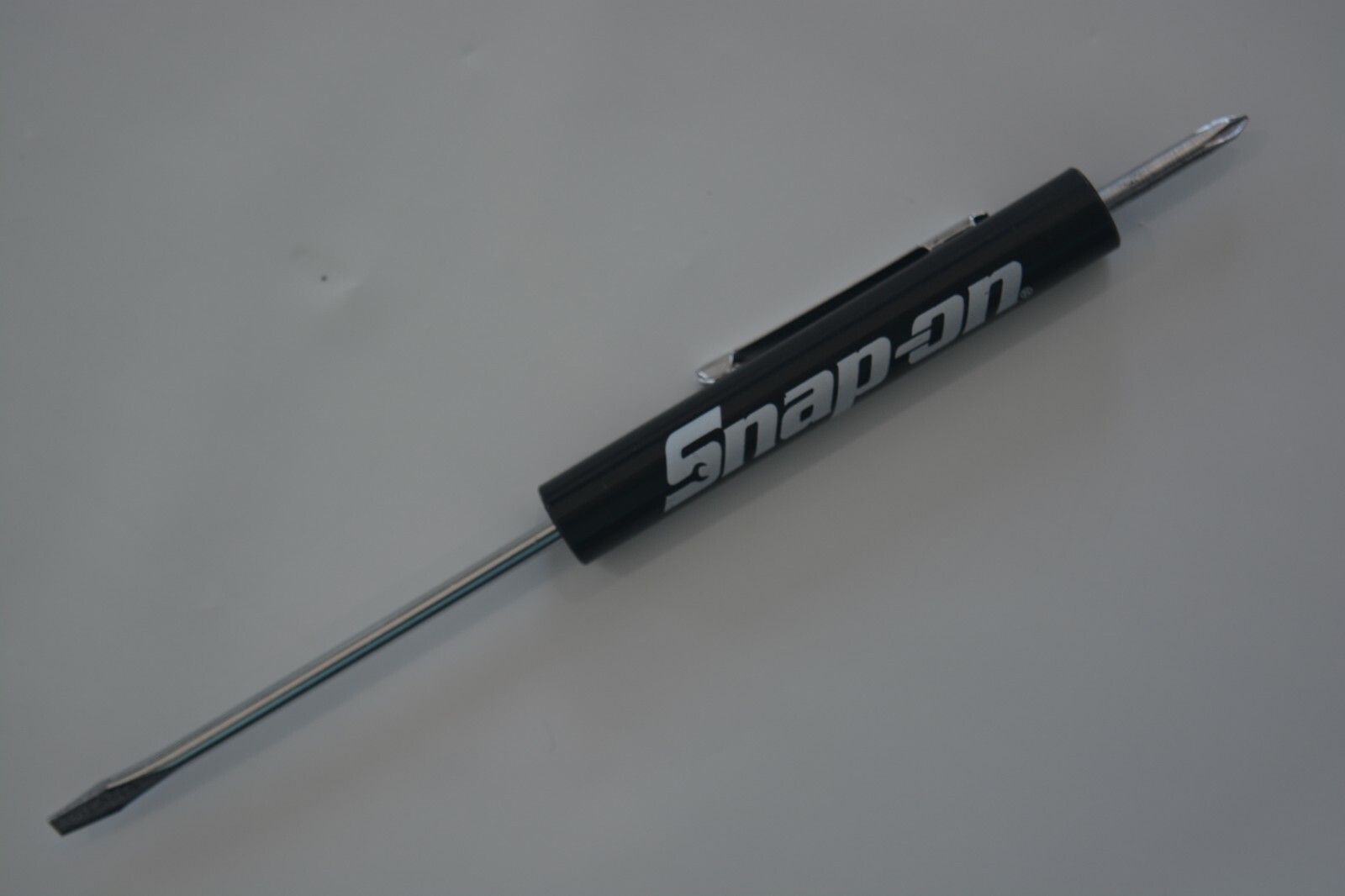 PROMOTIONAL SNAP ON TOOLS SLOTTED POCKET SCREWDRIVER & PHILLIPS TOP 2 PCS NEW