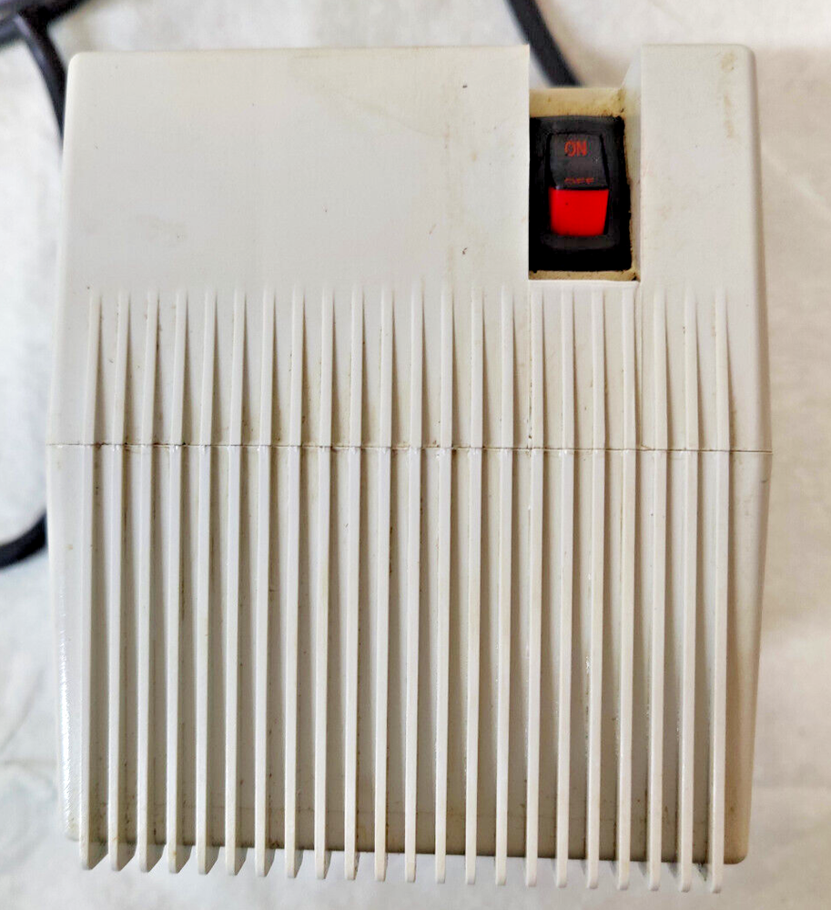 TRIPP LITE LS604 Voltage Regulator and Conditioner