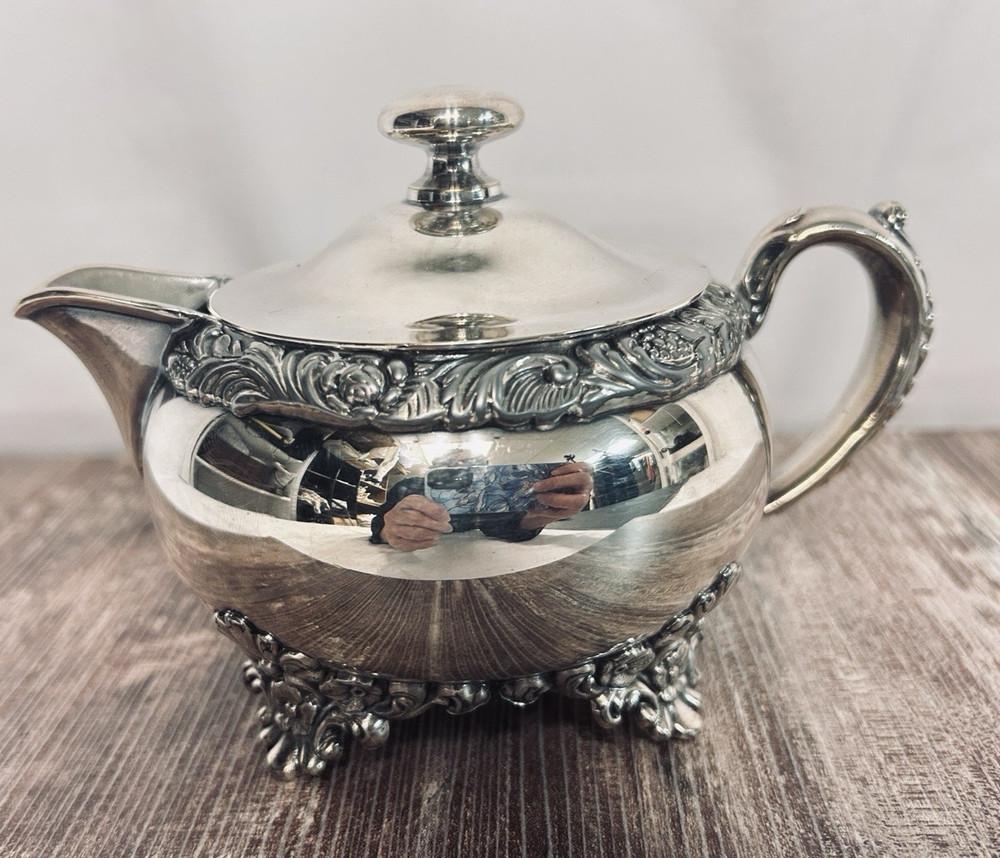 VTG Wilcox New Beverly Manor Silver Plate Creamer & Lid #1304 Polished Intricate