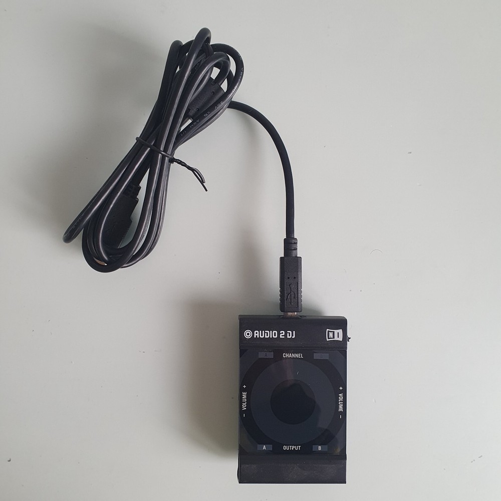 Numark Stealth Control - DJ Console - Audio 2 DJ Audio Card - Native Instrument