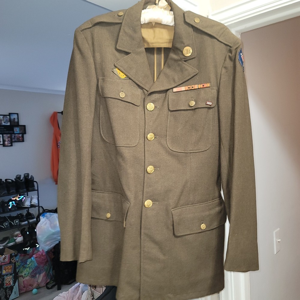 VINTAGE WW2 US ARMY JACKET 37L